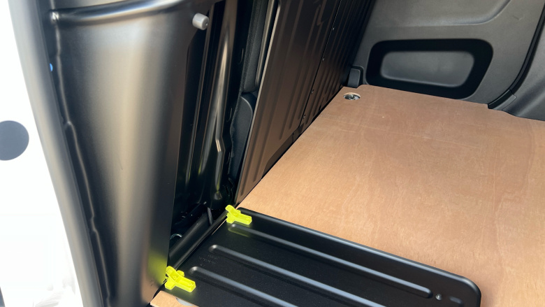 Peugeot Partner Standard Diesel 1.5 BlueHDi 100 Asphalt Van